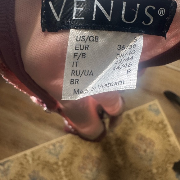 VENUS Pink Lace Halter Top - Picture 4 of 4